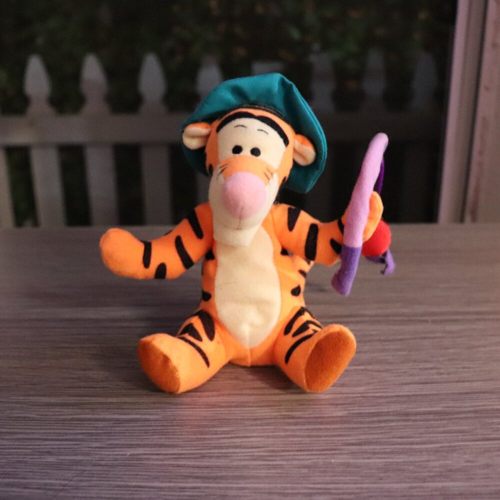 Vintage 1998 Mattel Disney Winnie the Pooh Tigger plush Stuffed Animal
